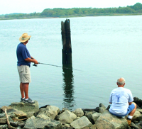 Fishing at Arthur Kill