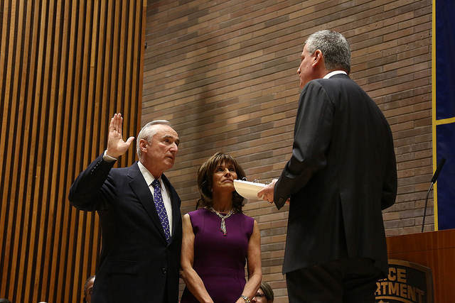 bratton-oath-deblasio