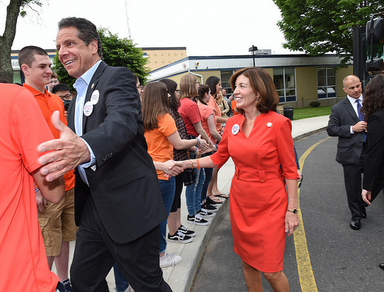 cuomo hochul bus stop