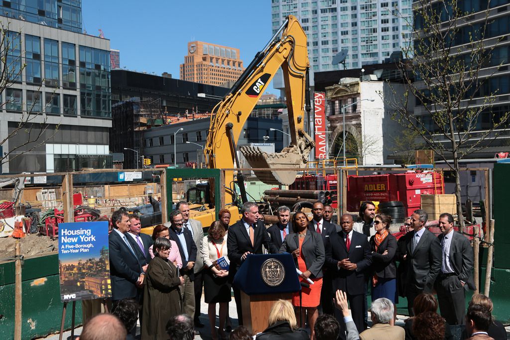 de blasio housing