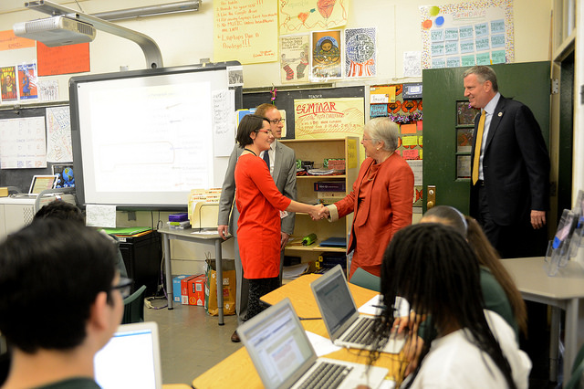 de blasio school visit AP