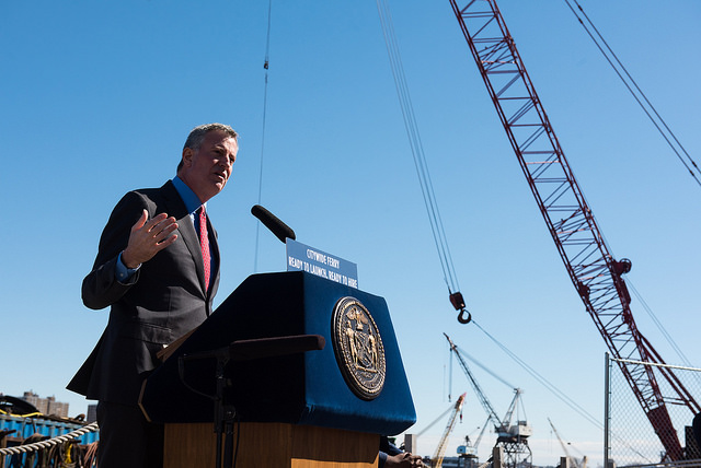 de blasio crane shadow