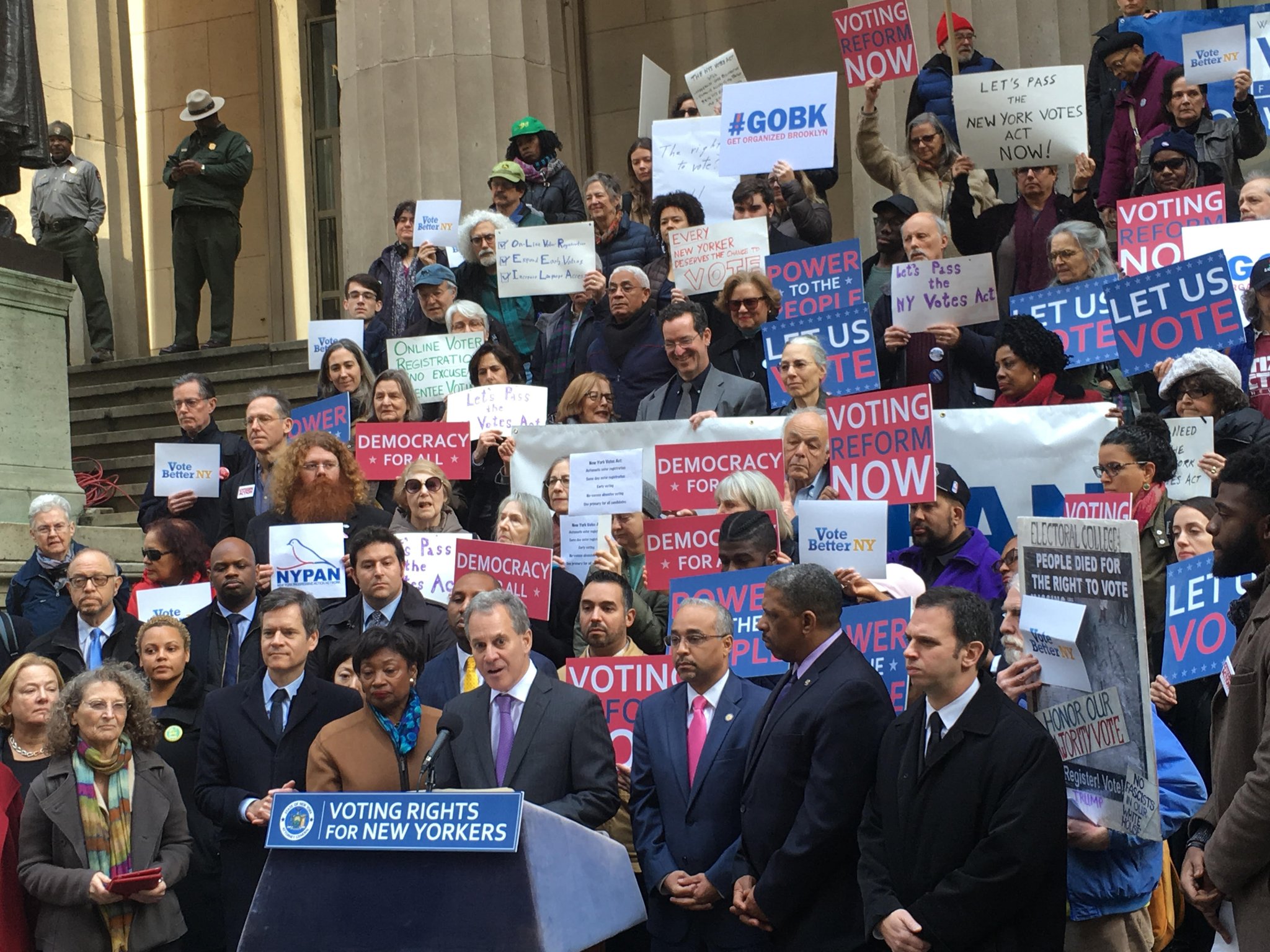 Schneiderman releases voting reform legislation