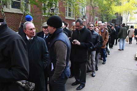 mayor-voting-long-line-lg